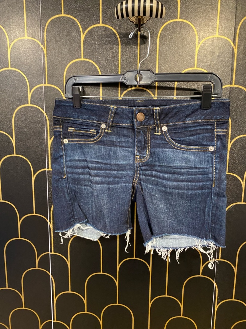 American Eagle jean shorts size 4